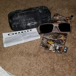 Oakley Gascan Bundle